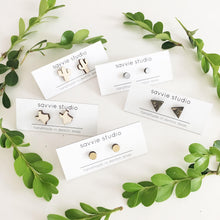 laser cut post earrings >> hypoallergenic >> monstera leaf